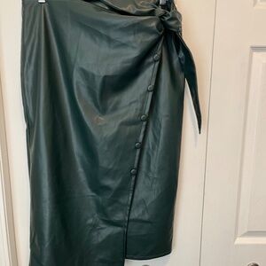 Liumilac size 2XL faux leather skirt